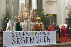 Aussendung der Sternsinger im Hohen Dom zu Fulda (Foto: Karl-Franz Thiede)